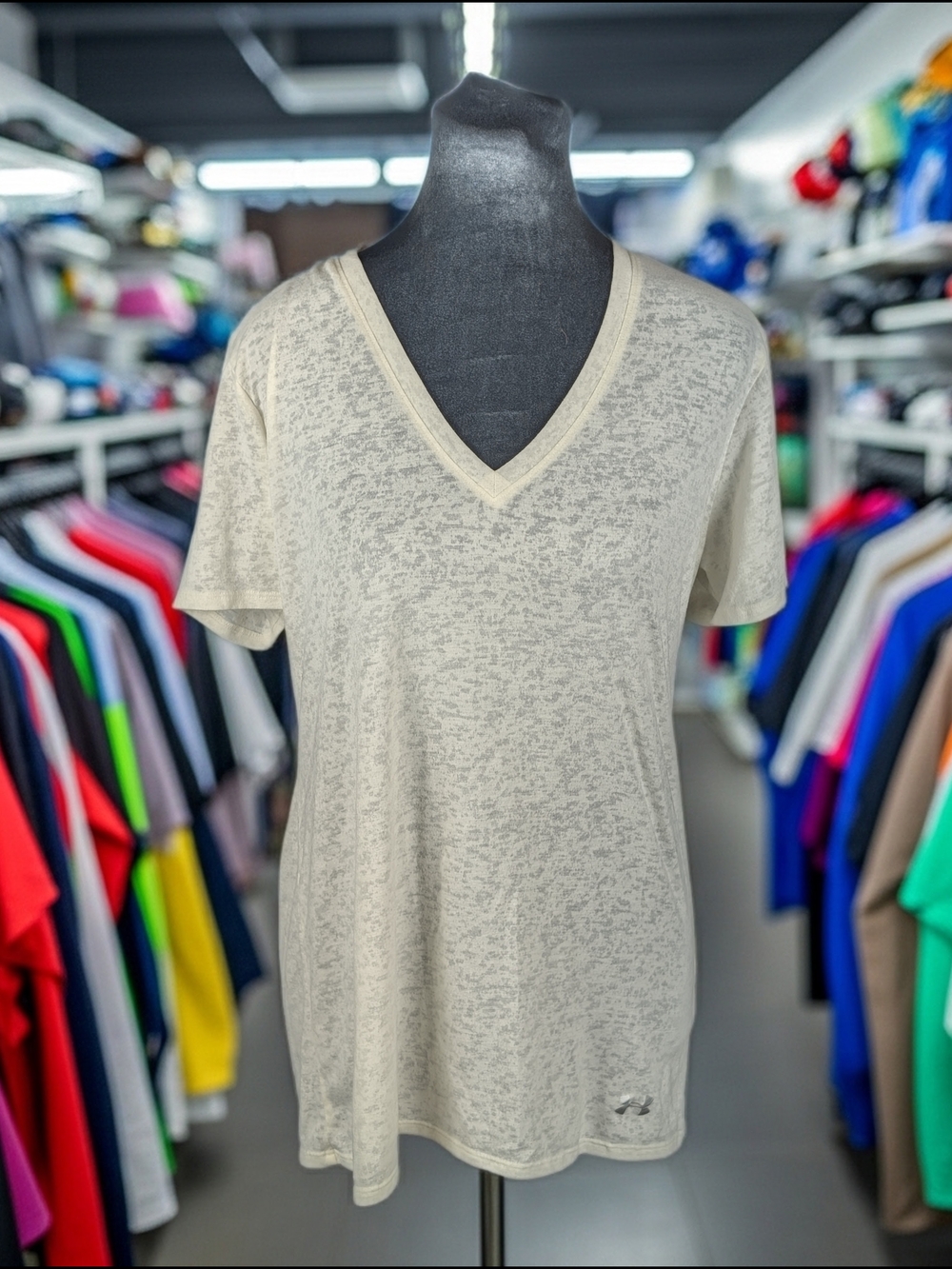 Under Armour Heat Gear Women's XL Burnout V Neck T Shirt Cream